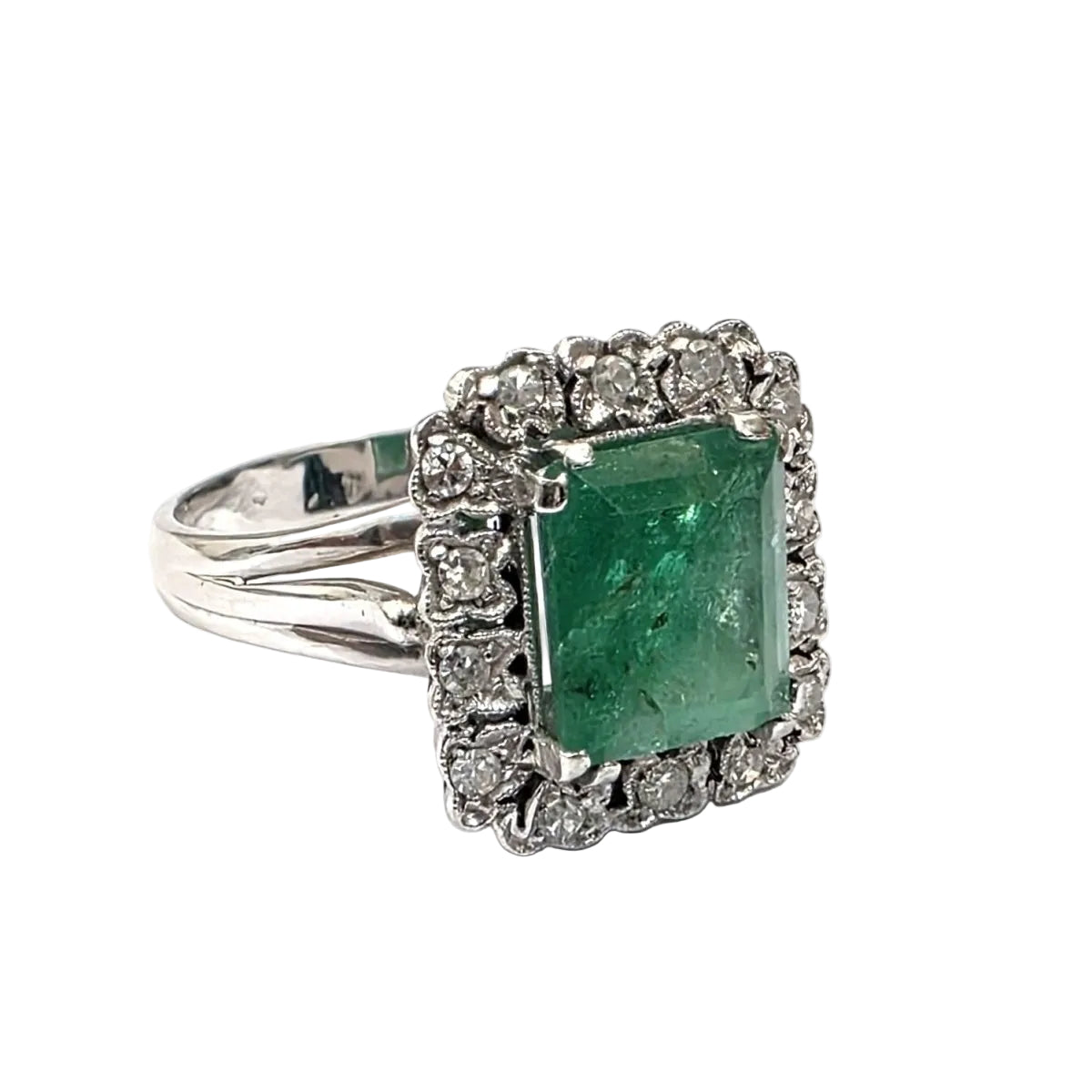 Bague Entourage en or blanc, émeraude et diamants - Castafiore