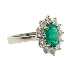 Bague Entourage en or blanc, émeraude et diamants - Castafiore