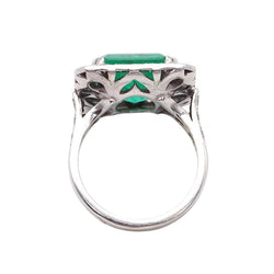 Bague Entourage en or blanc, émeraude et diamants - Castafiore