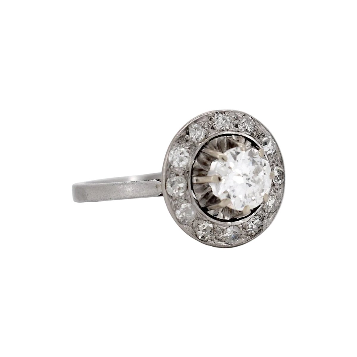 Bague Entourage en or blanc et diamants - Castafiore