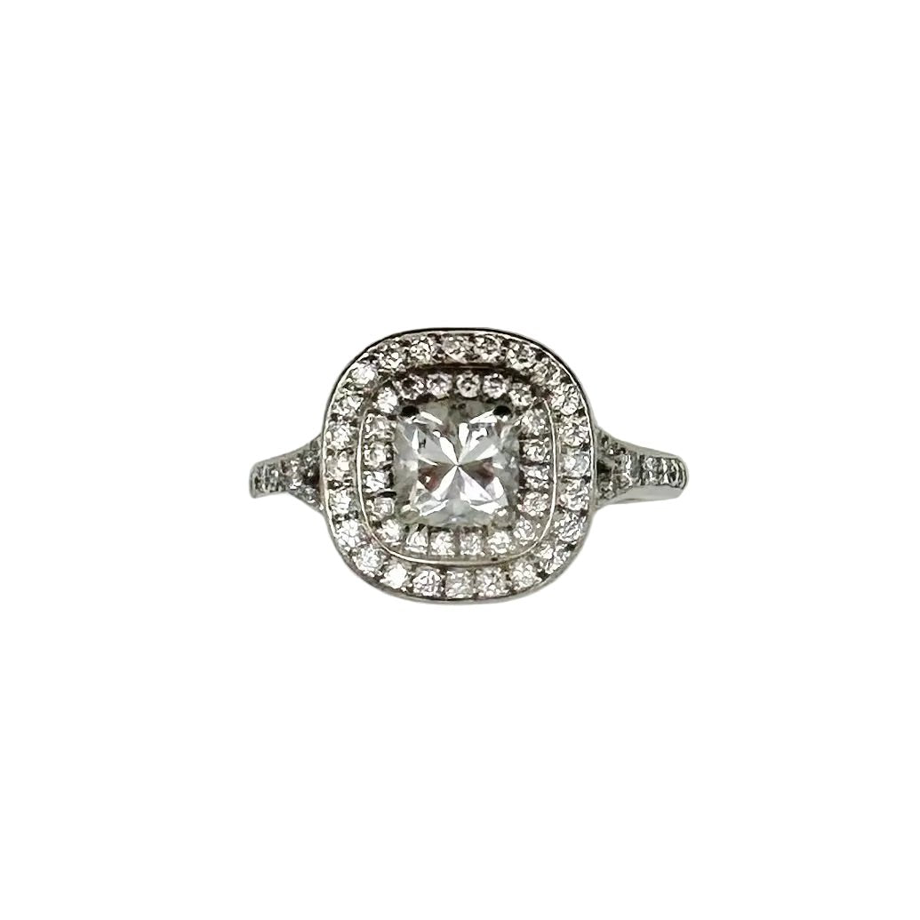 Bague Entourage en or blanc et diamants - Castafiore