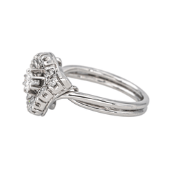 Bague Entourage en or blanc et diamants - Castafiore