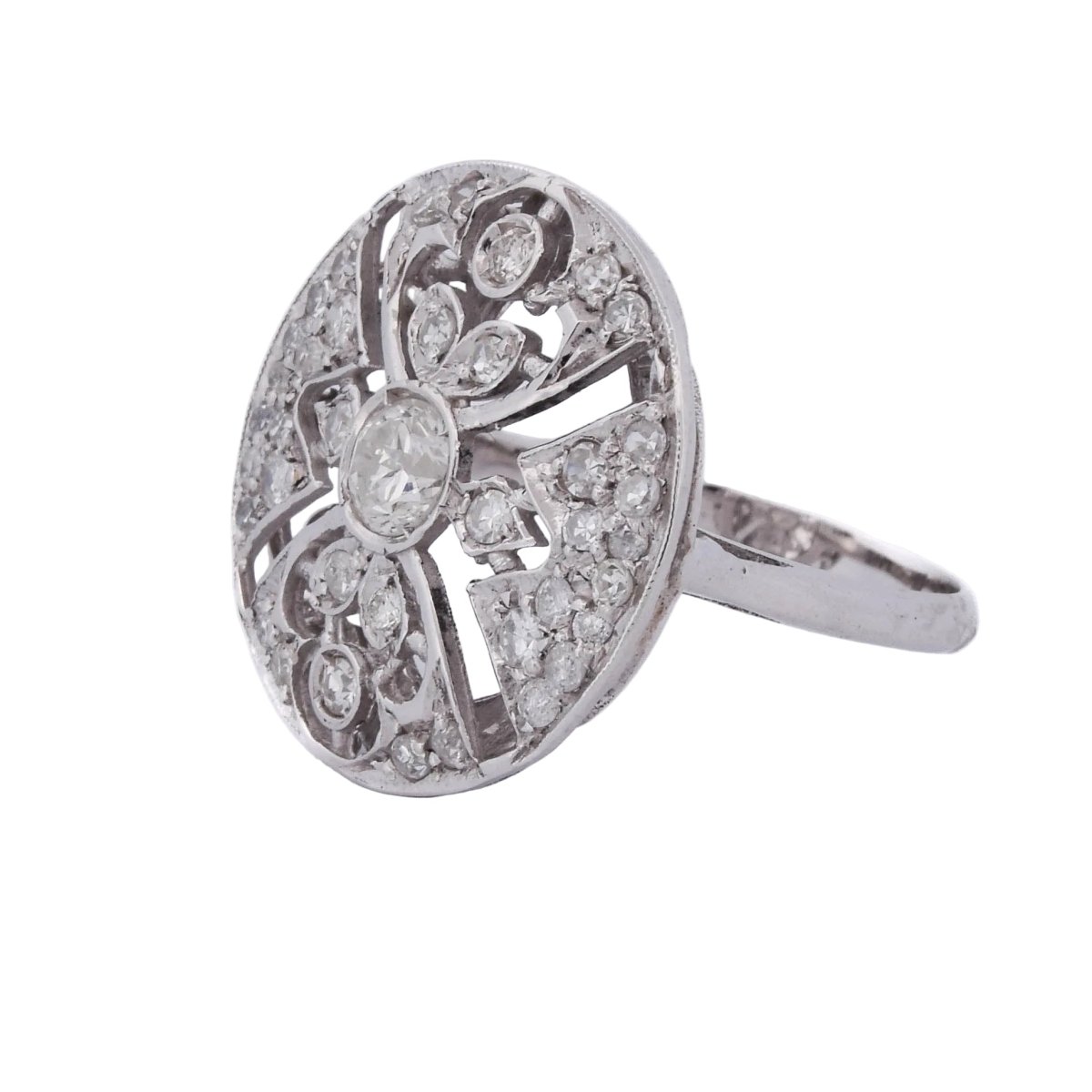 Bague Entourage en or blanc et diamants - Castafiore