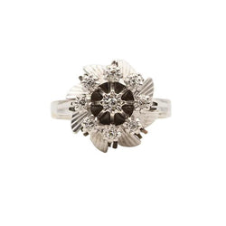 Bague Entourage en or blanc et diamants - Castafiore