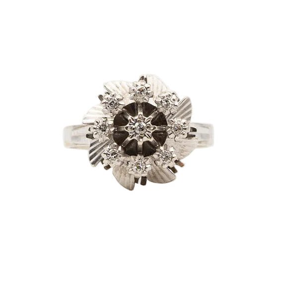 Bague Entourage en or blanc et diamants - Castafiore