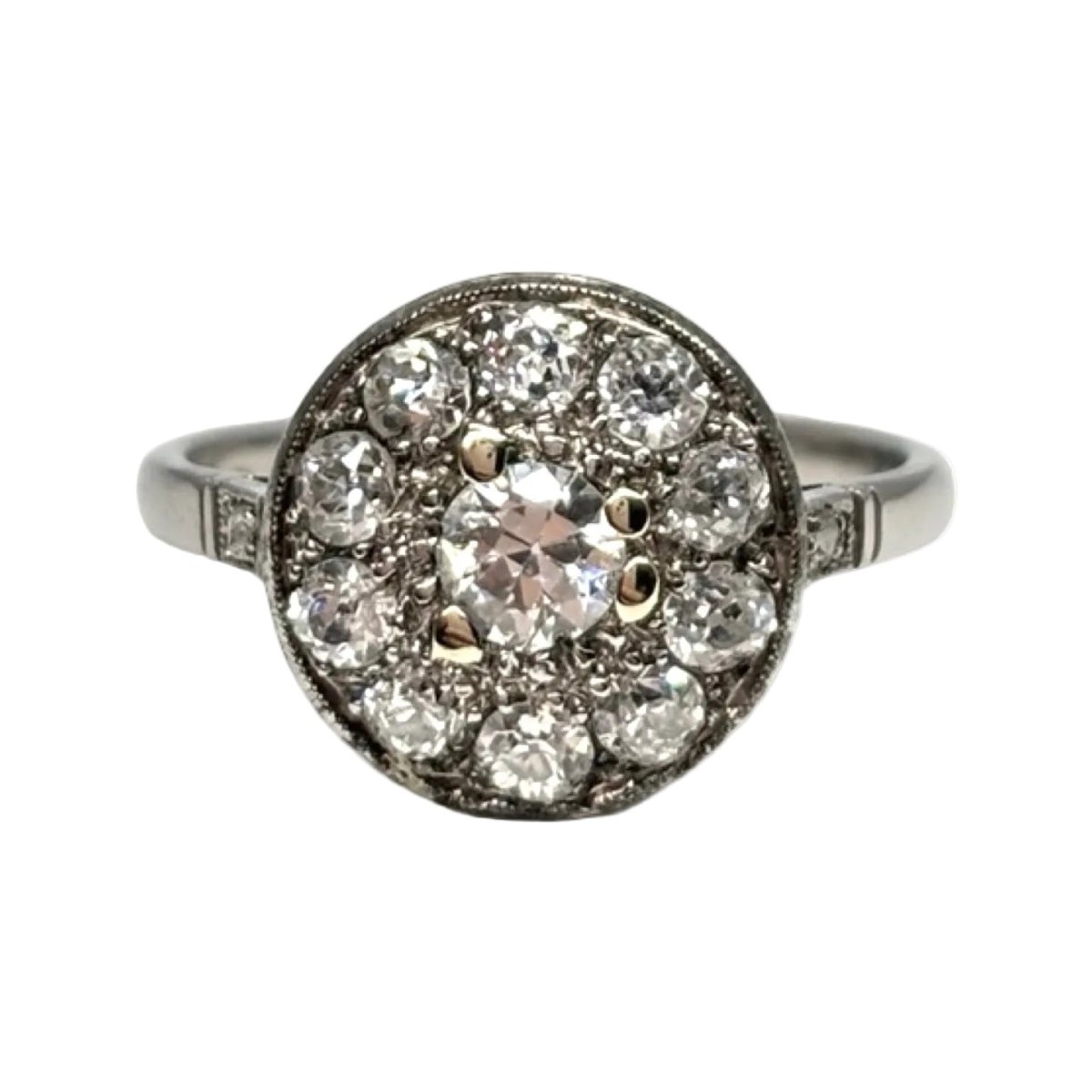 Bague Entourage en or blanc et diamants - Castafiore