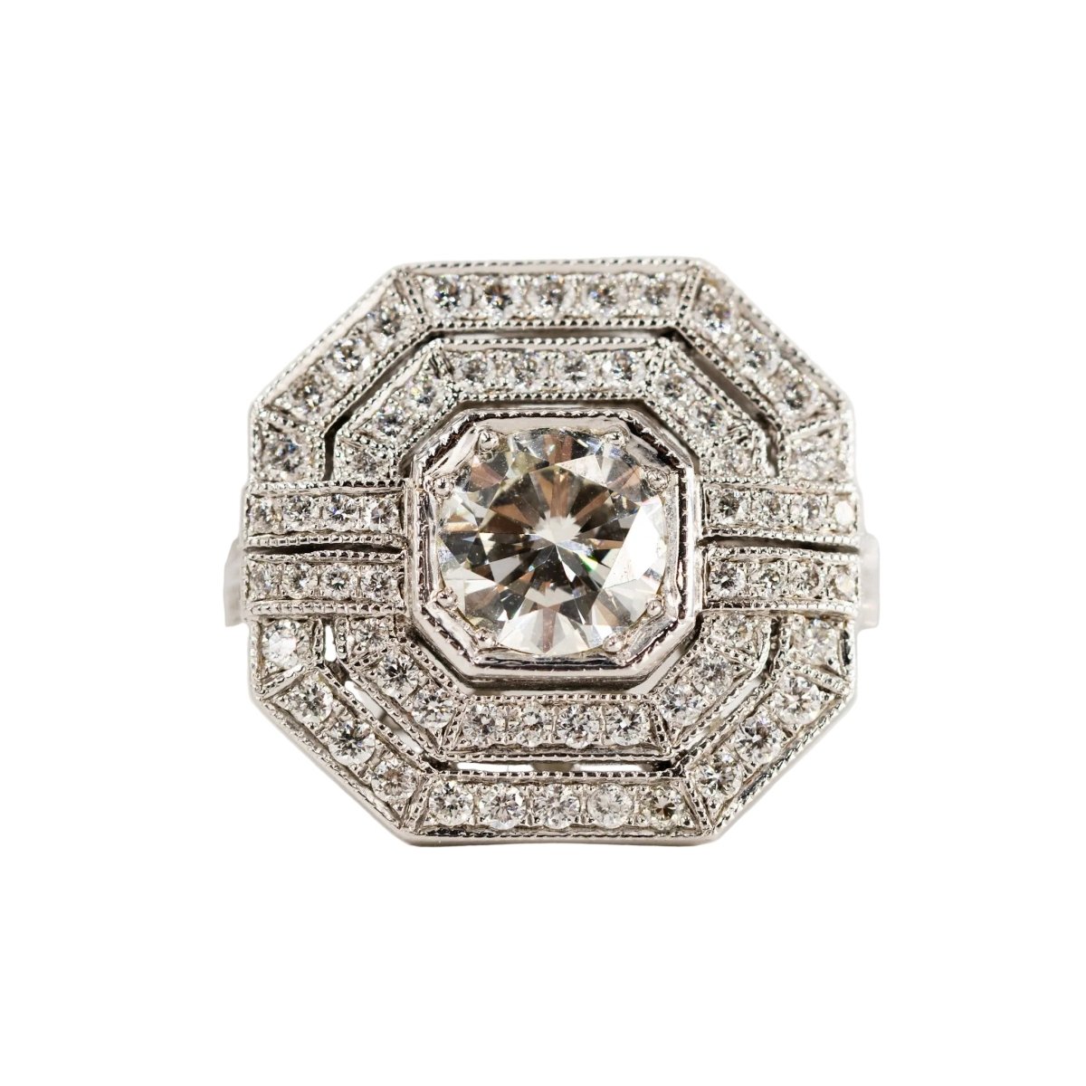 Bague Entourage en or blanc et diamants - Castafiore