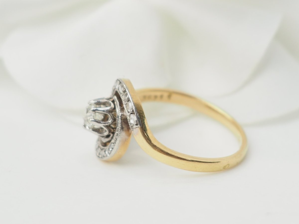Bague Entourage en or blanc, or jaune et diamants - Castafiore