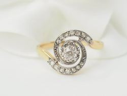 Bague Entourage en or blanc, or jaune et diamants - Castafiore