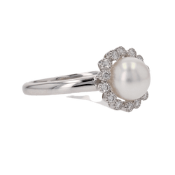 Bague Entourage en or blanc, perle et diamants - Castafiore