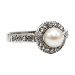 Bague Entourage en or blanc, perle et diamants - Castafiore