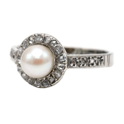 Bague Entourage en or blanc, perle et diamants - Castafiore