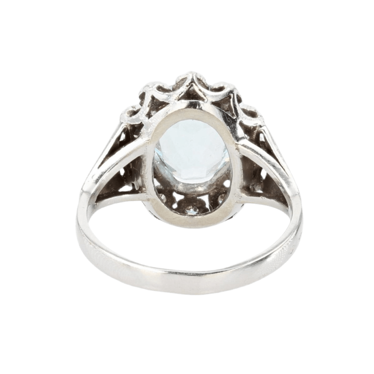 Bague Entourage en or blanc, platine, aigue - marine et diamants - Castafiore