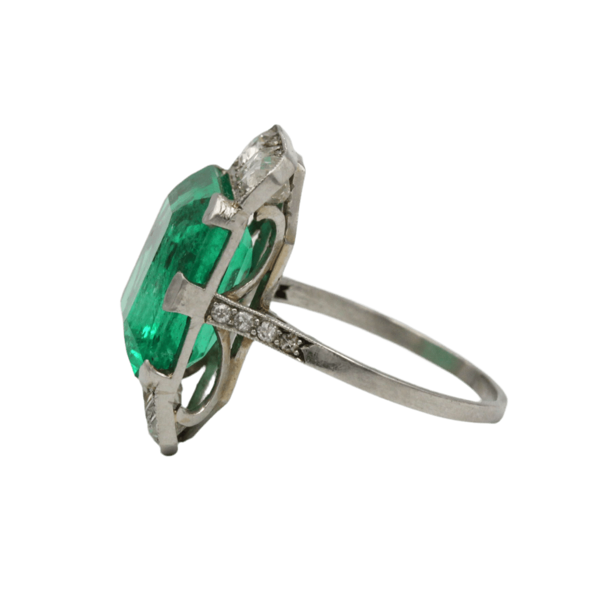 Bague Entourage en or blanc, platine, émeraude et diamants - Castafiore