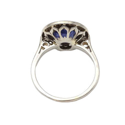 Bague Entourage en or blanc, platine, saphir et diamants - Castafiore