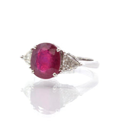 Bague Entourage en or blanc, rubis et diamants - Castafiore
