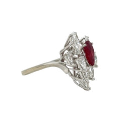 Bague Entourage en or blanc, rubis et diamants - Castafiore