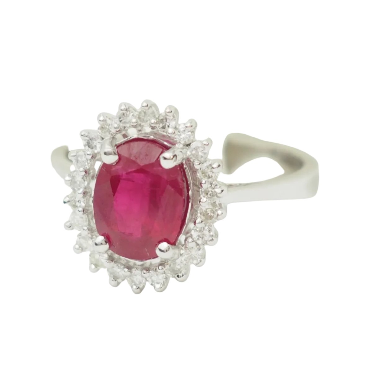 Bague Entourage en or blanc, rubis et diamants - Castafiore