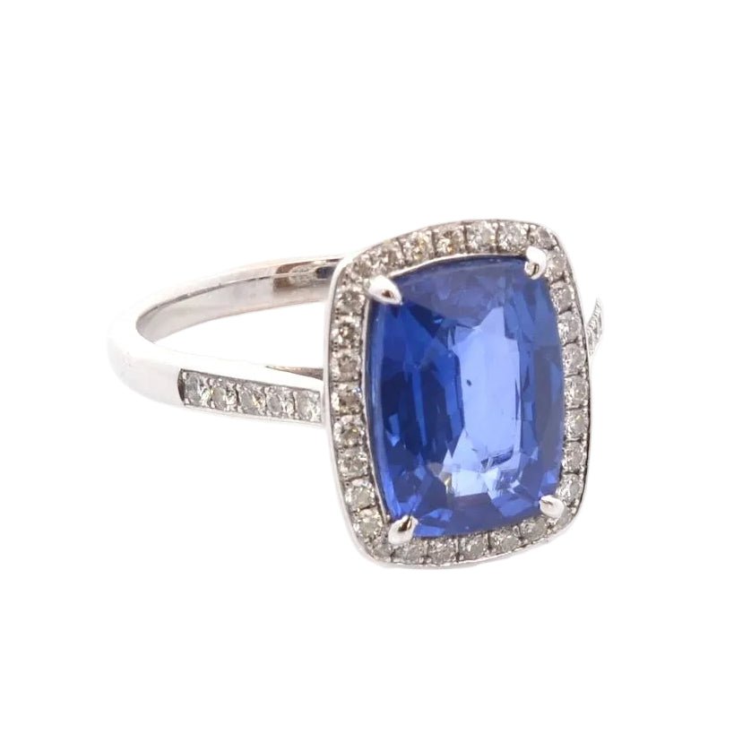 Bague Entourage en or blanc, saphir et diamants - Castafiore