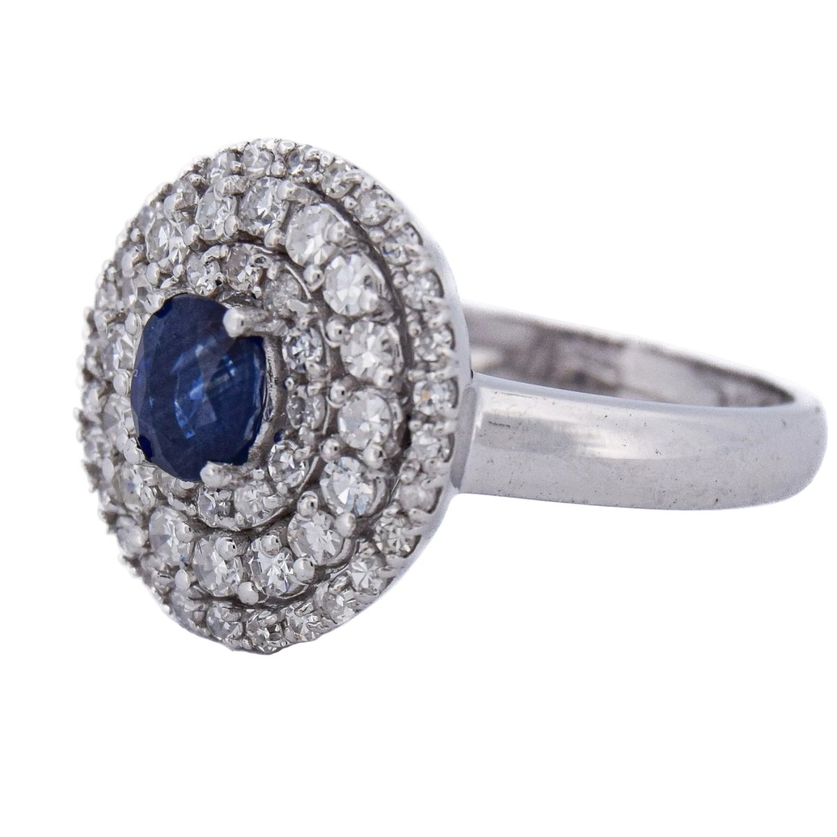 Bague Entourage en or blanc, saphir et diamants - Castafiore