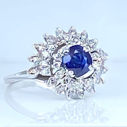Bague Entourage en or blanc, saphir et diamants - Castafiore
