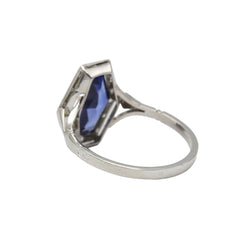 Bague Entourage en or blanc, saphir et diamants - Castafiore