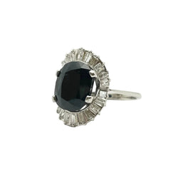 Bague Entourage en or blanc, saphir et diamants - Castafiore