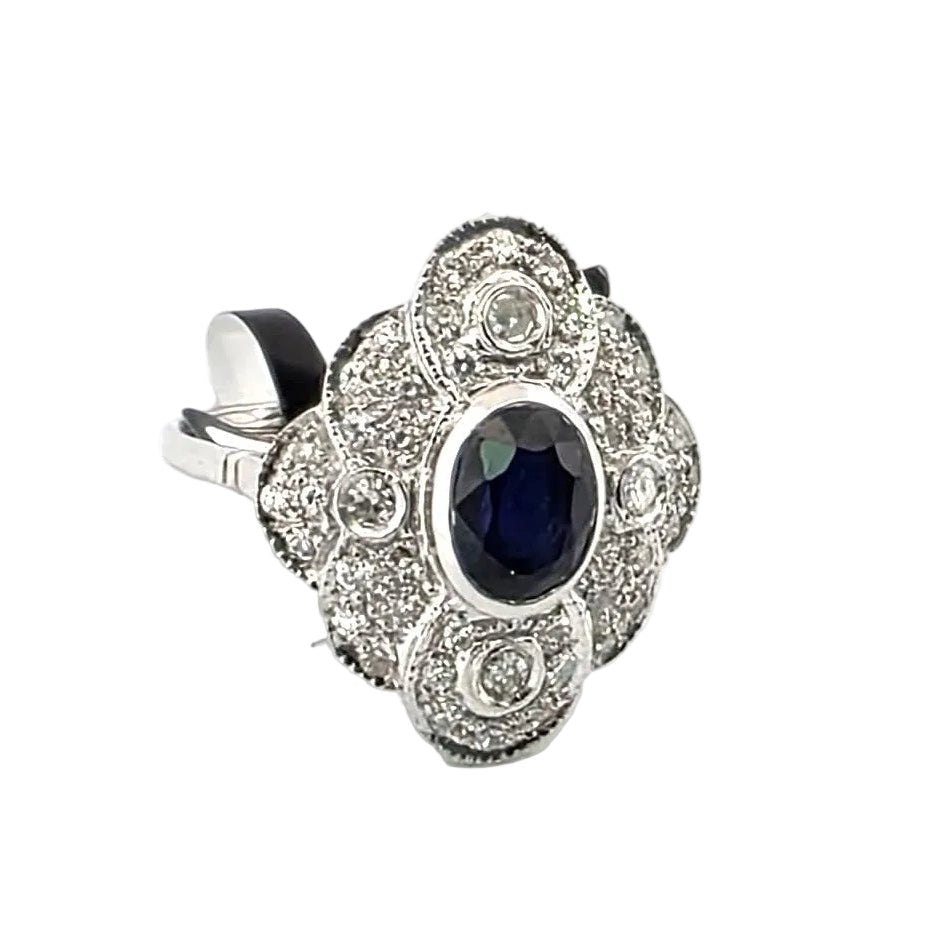Bague Entourage en or blanc, saphir et diamants - Castafiore