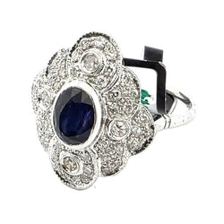 Bague Entourage en or blanc, saphir et diamants - Castafiore