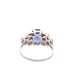 Bague Entourage en or blanc, saphir et diamants - Castafiore