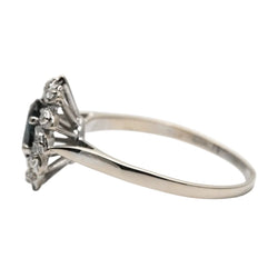 Bague Entourage en or blanc, saphir et diamants - Castafiore