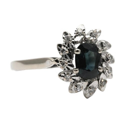 Bague Entourage en or blanc, saphir et diamants - Castafiore