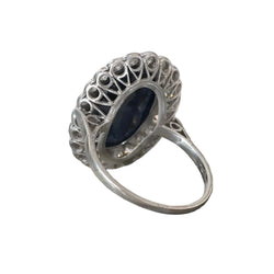 Bague Entourage en or blanc, saphir et diamants - Castafiore