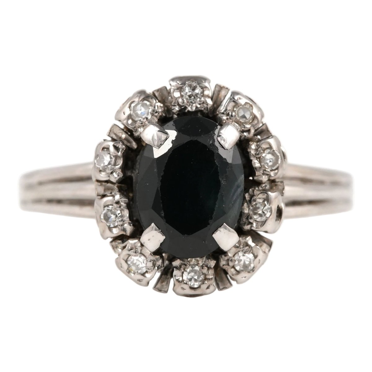 Bague Entourage en or blanc, saphir et diamants - Castafiore