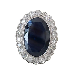 Bague Entourage en or blanc, saphir et diamants - Castafiore
