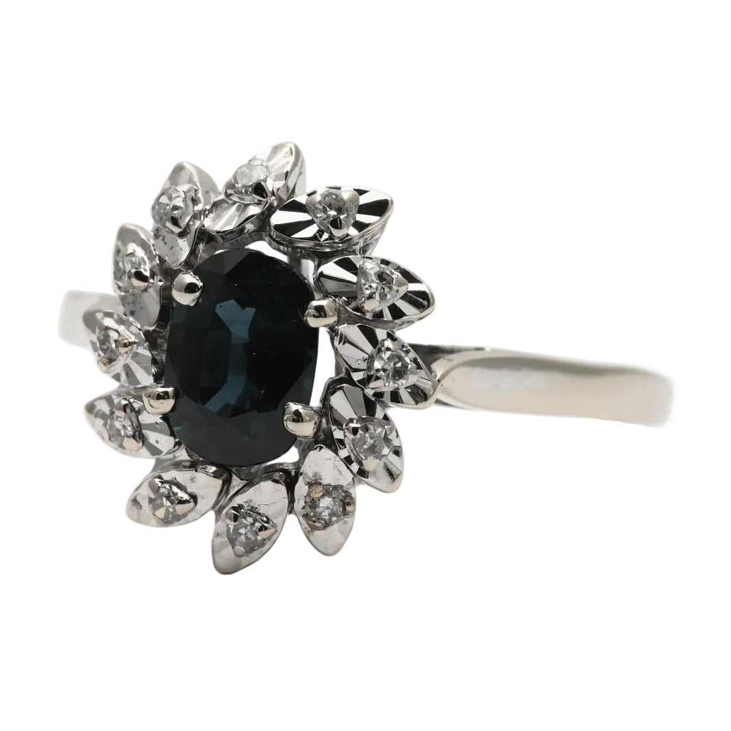 Bague Entourage en or blanc, saphir et diamants - Castafiore