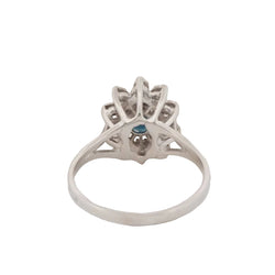 Bague entourage en or blanc, saphir et diamants - Castafiore