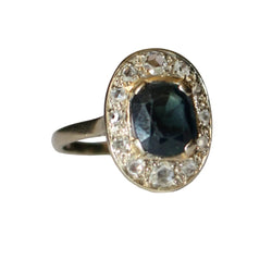 Bague Entourage en or blanc, saphir et diamants - Castafiore