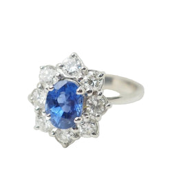 Bague entourage en or blanc, saphir et diamants - Castafiore