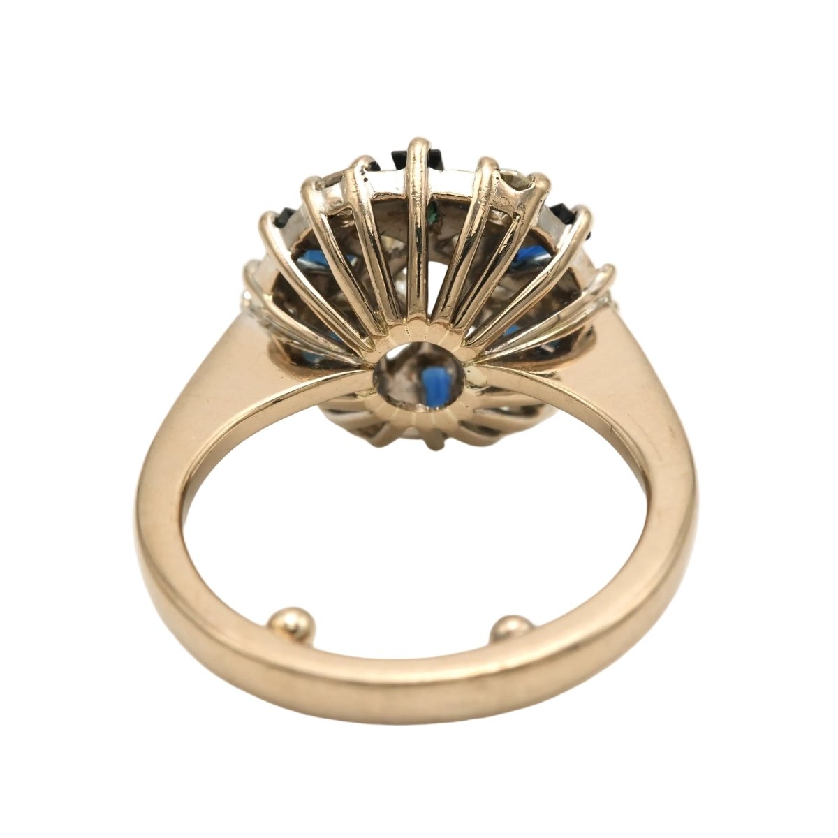 Bague Entourage en or blanc, saphirs et diamants - Castafiore