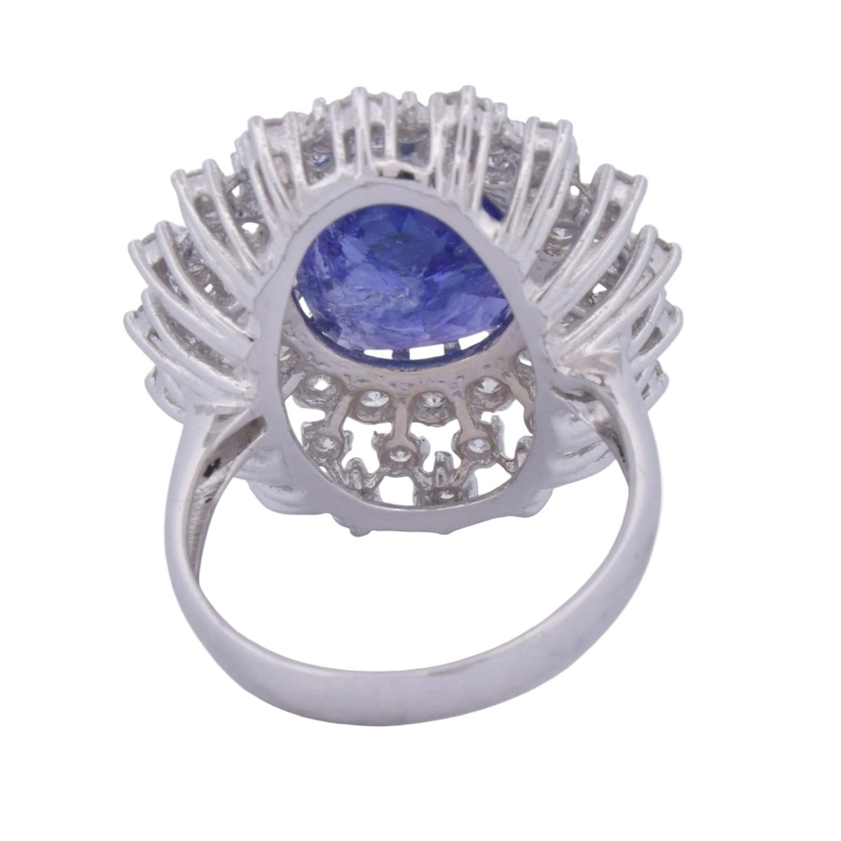 Bague Entourage en or blanc, tanzanite et diamants - Castafiore