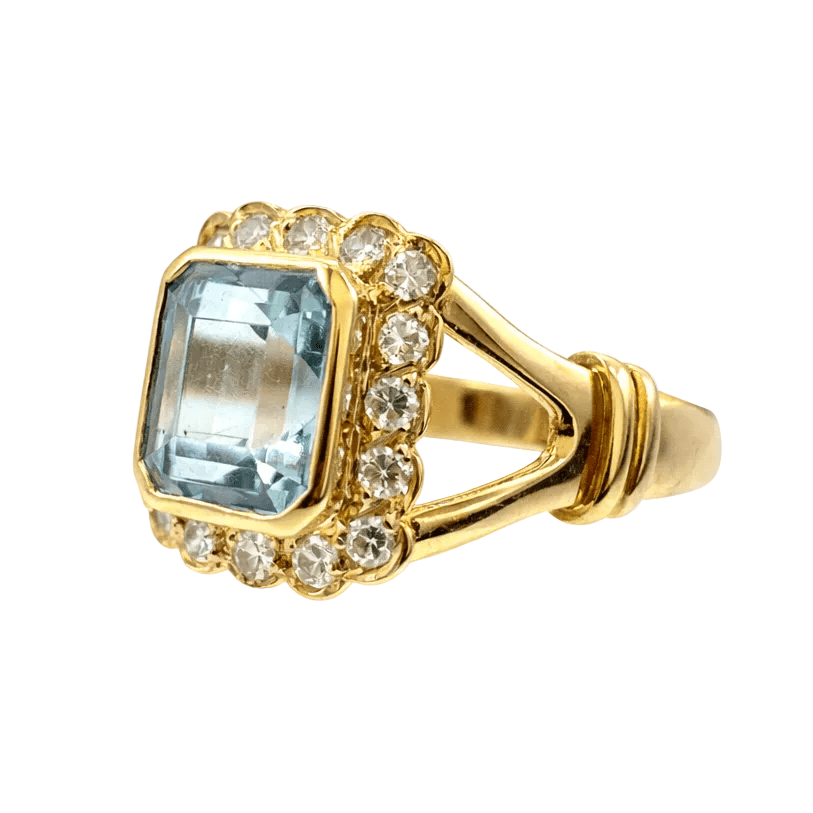 Bague Entourage en or jaune, aigue - marine et diamants - Castafiore
