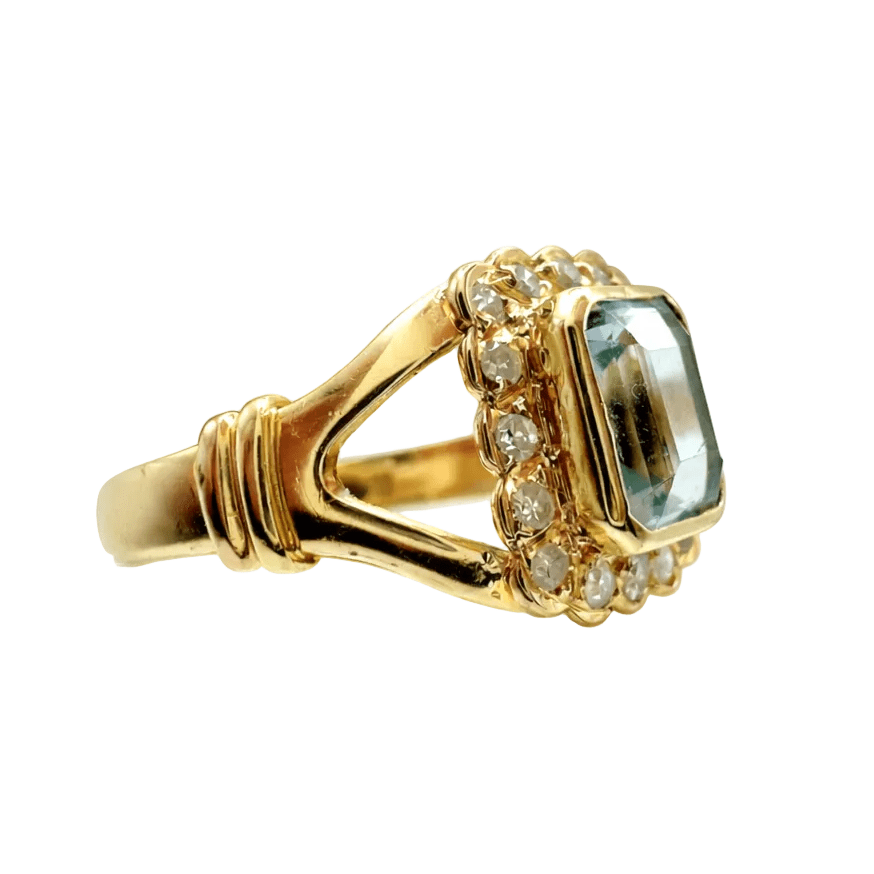 Bague Entourage en or jaune, aigue - marine et diamants - Castafiore
