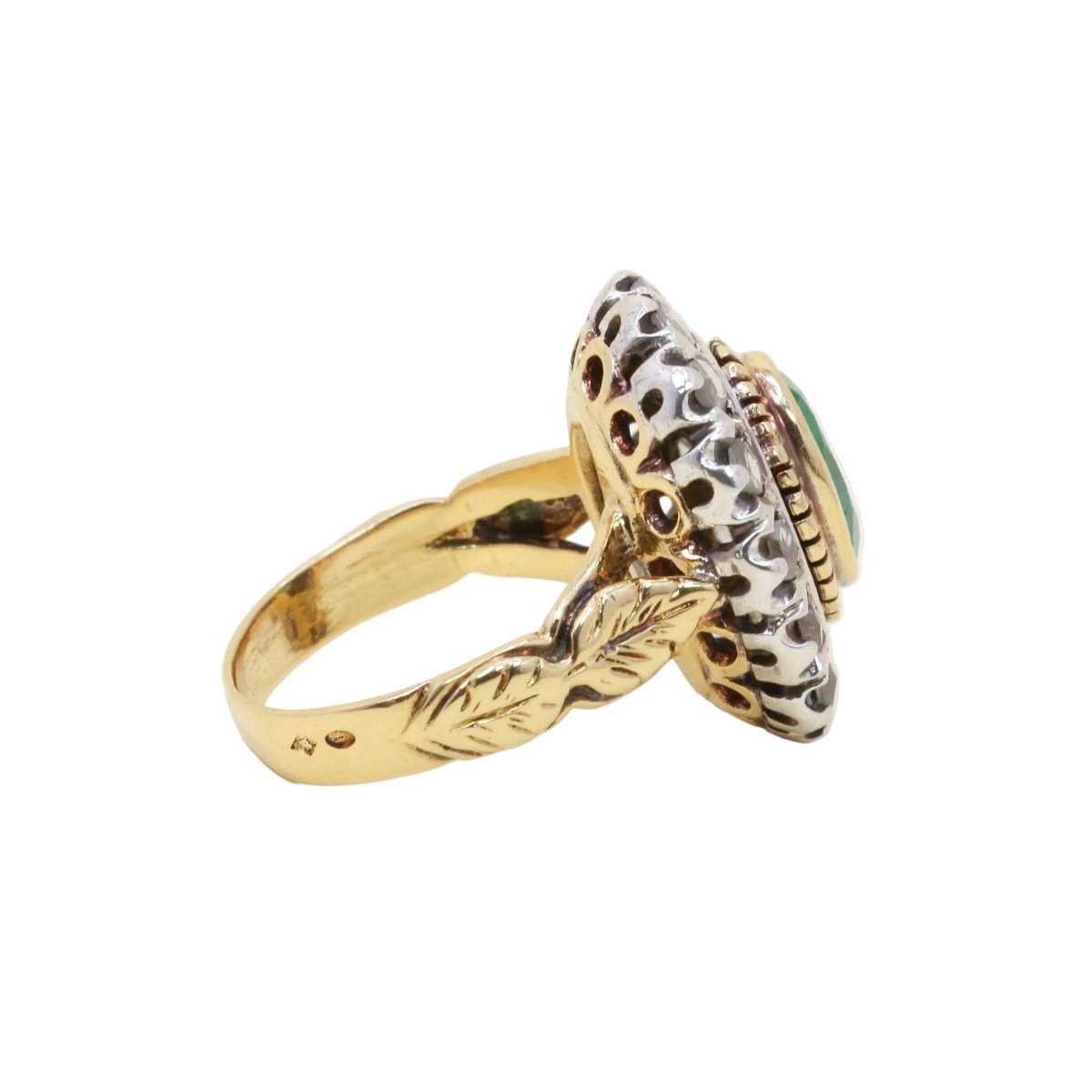 Bague Entourage en or jaune, argent, émeraude et diamants - Castafiore
