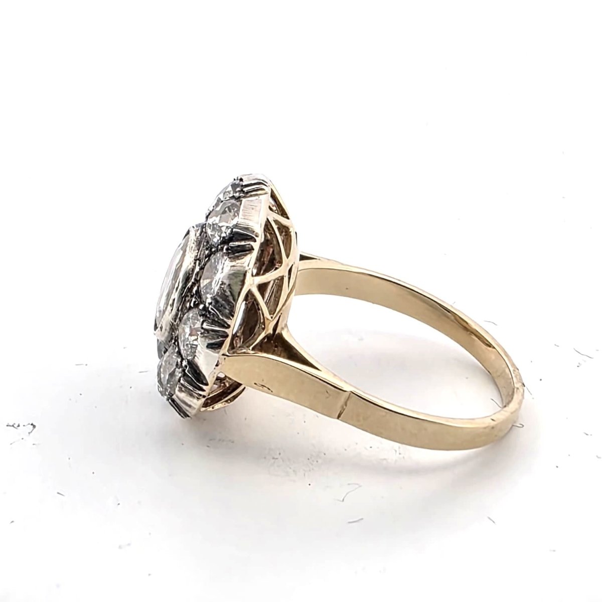 Bague Entourage en or jaune, argent et diamants - Castafiore