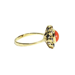 Bague Entourage en or jaune, corail et diamants - Castafiore