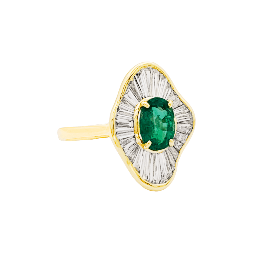 Bague Entourage en or jaune, émeraude et diamants - Castafiore
