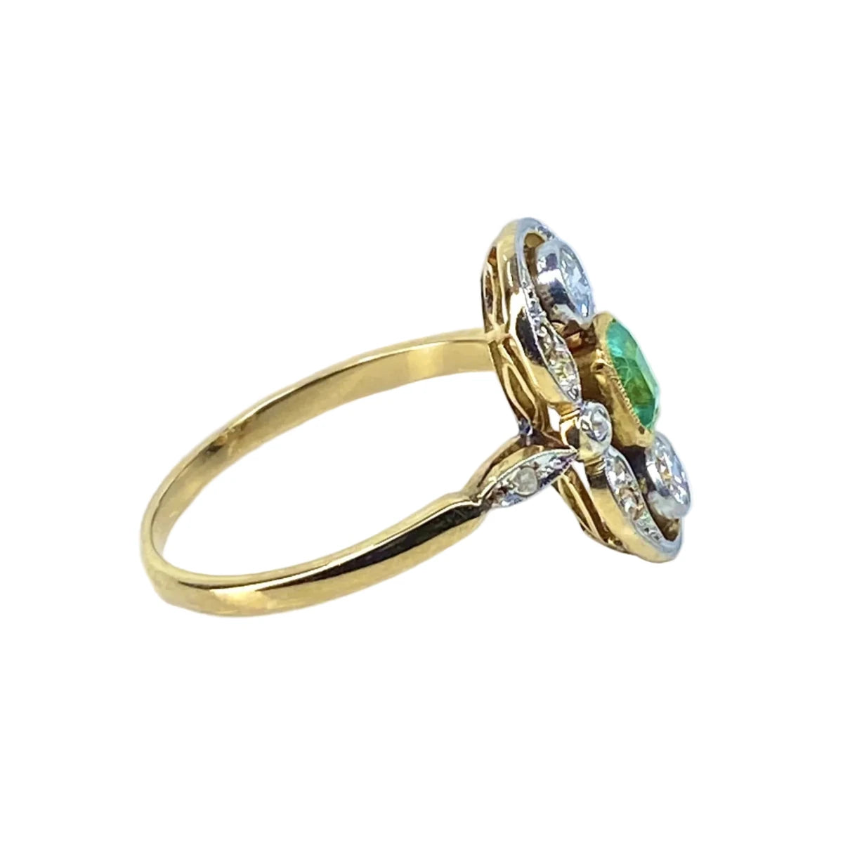 Bague Entourage en or jaune, émeraude et diamants - Castafiore
