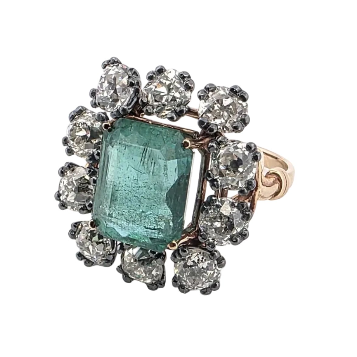 Bague Entourage en or jaune, émeraude et diamants - Castafiore