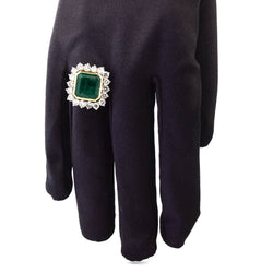 Bague Entourage en or jaune, émeraude et diamants - Castafiore